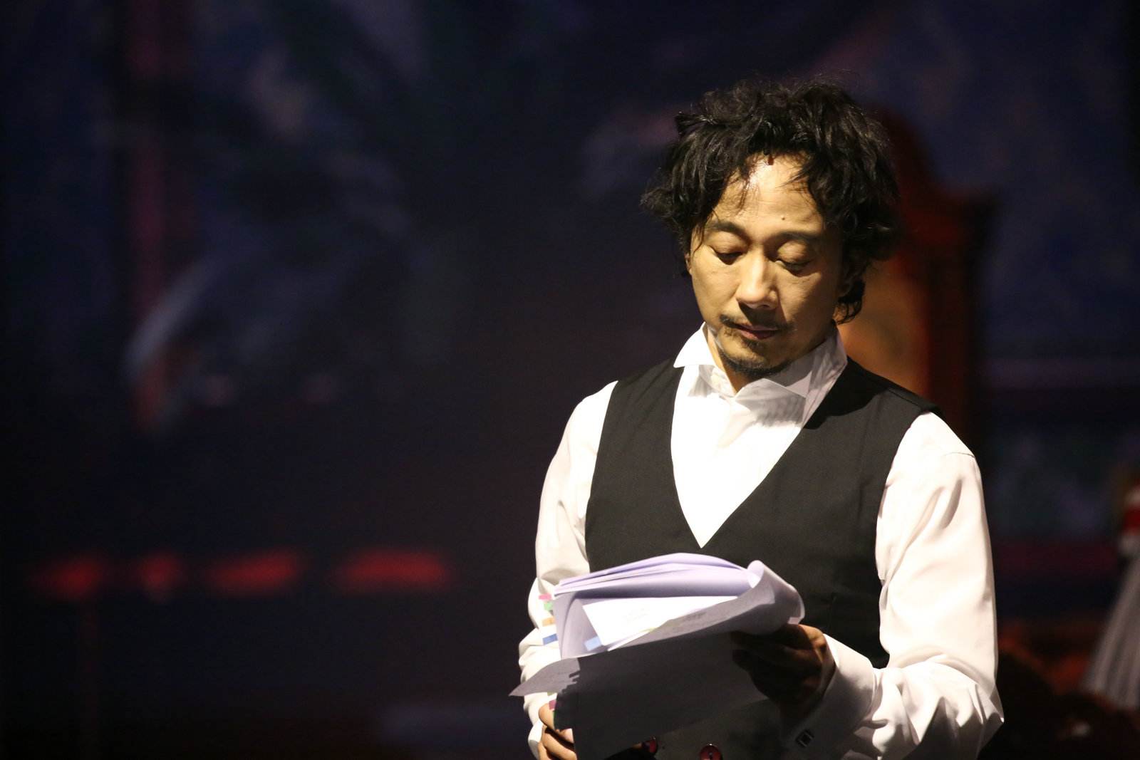 赵立新问＂日本人为何没烧故宫＂后删博 深夜道歉