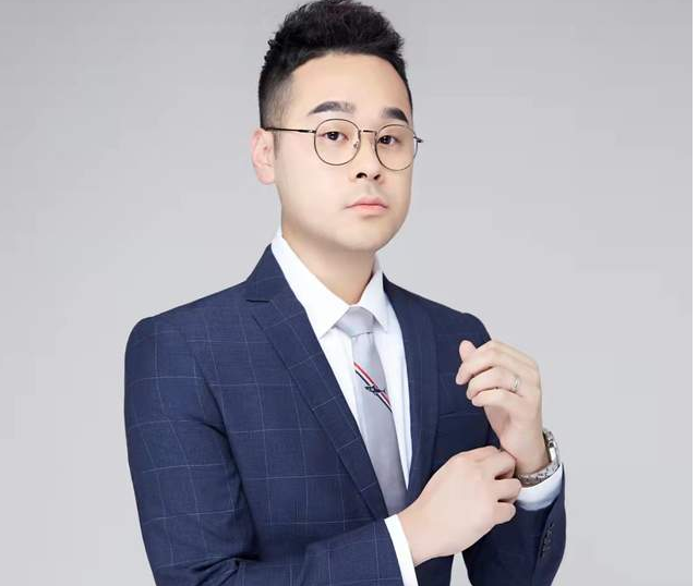 <b>聚合优势资源，助力中国纺织构建竞争新优势——专访新联和集团总经理陈晓源先生</b>